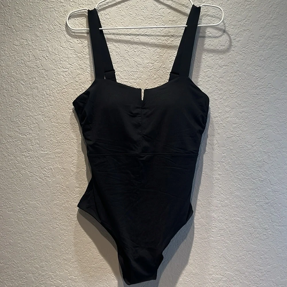 ATHLETA SQUARE NECK V‎ ONE PIECE SWIMSUIT